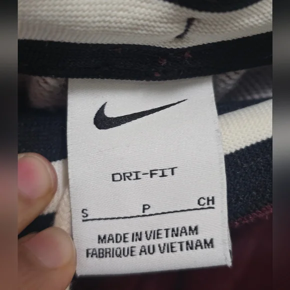 Nike Maroon Track Pants for Women - Picture 4 of 16